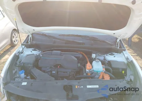 2023 Kia Sportage Plug-In Hybrid X-Line z USA, uszkodzony, nr VIN KNDPYDAH5P7102673